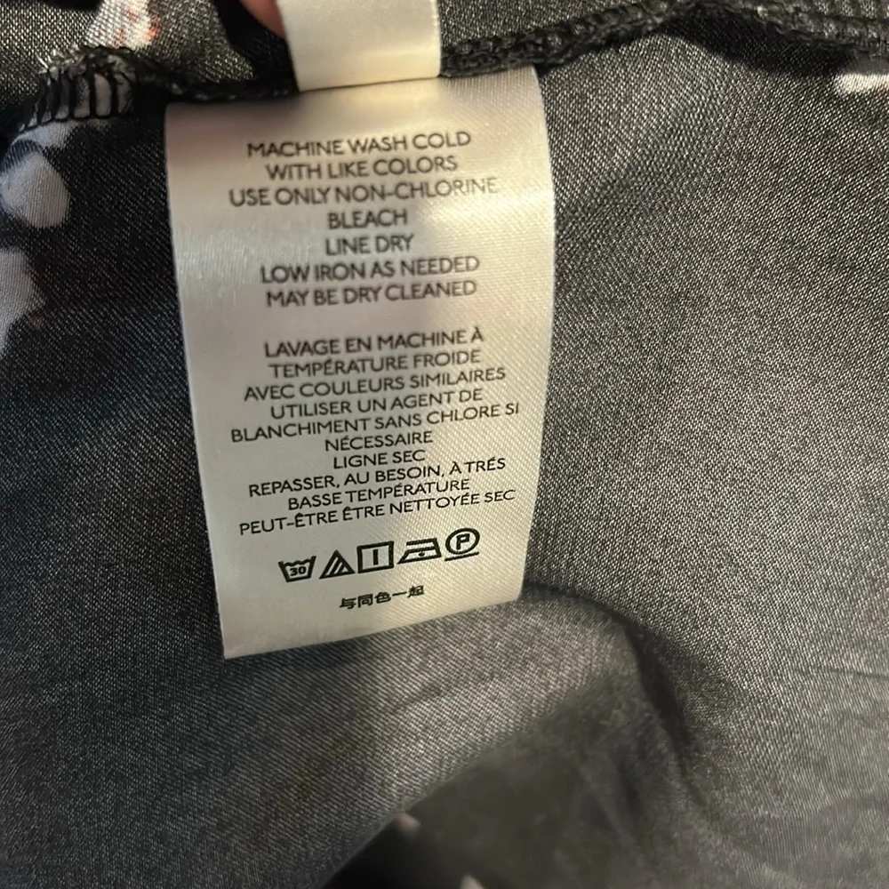 Free People Run Free Tunic Blouse size M Bohemian black floral Night Shade satin - Picture 9 of 15